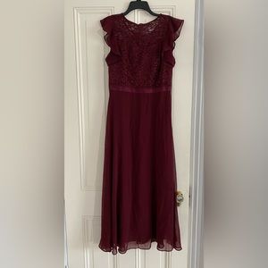 Maroon Prom Dress. Size: L